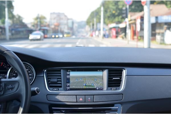 AAa Report Shows Driver Assistance Technology Can Lead to Distracted Driving