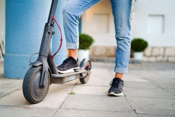 States Struggle to Regulate E-scooters